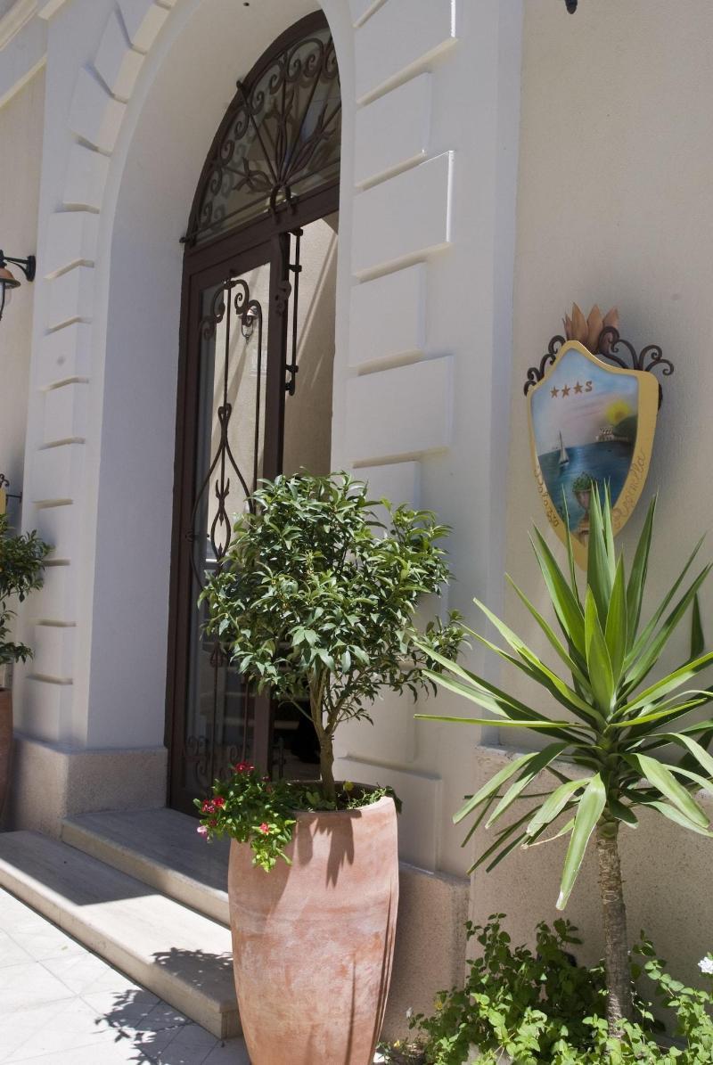 Aparthotel Palazzo Reginella Bovalino Marina Exterior foto